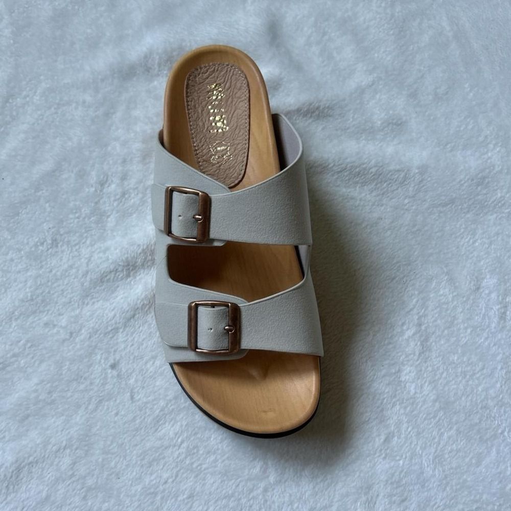 Mi.im Regina Grey and Tan Sandals Women's 9 NWT